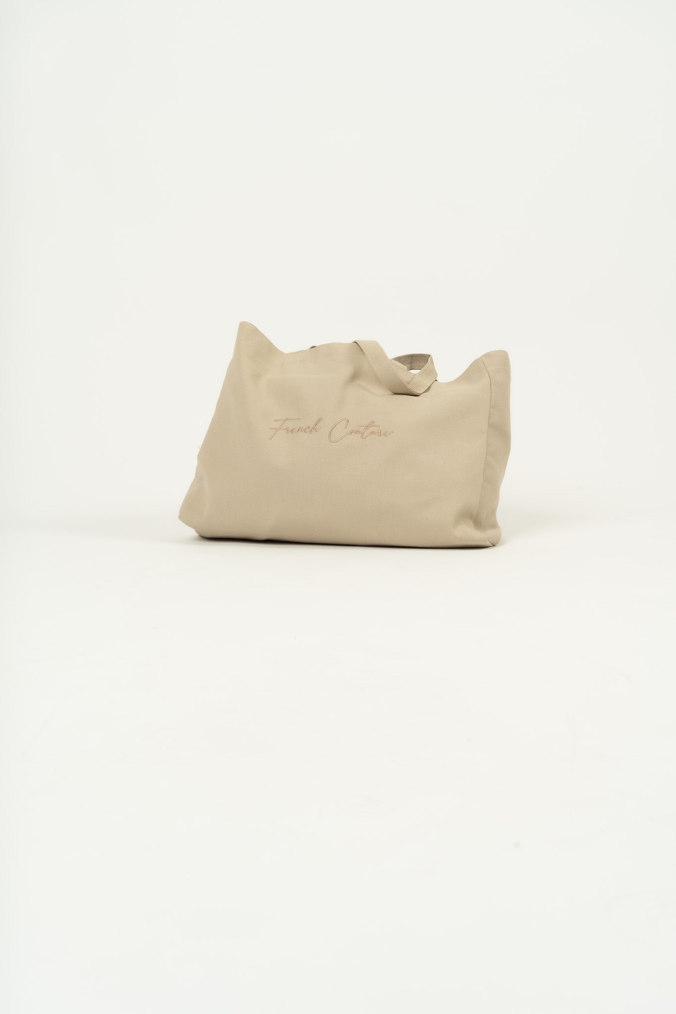 BESTICKTE STOFFTASCHE