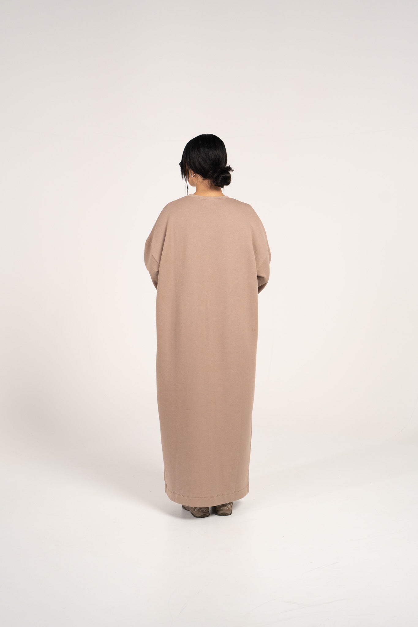 Essentielles lattefarbenes Kleid