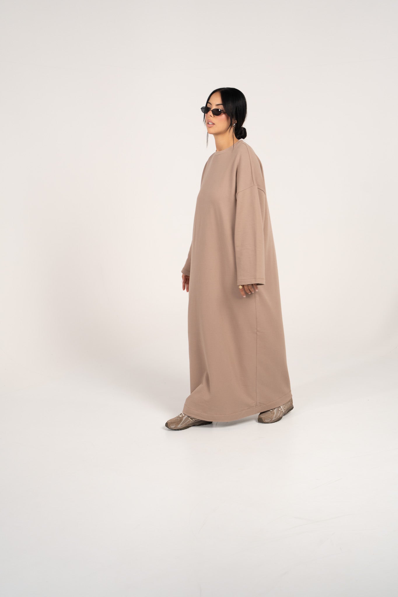Essentielles lattefarbenes Kleid