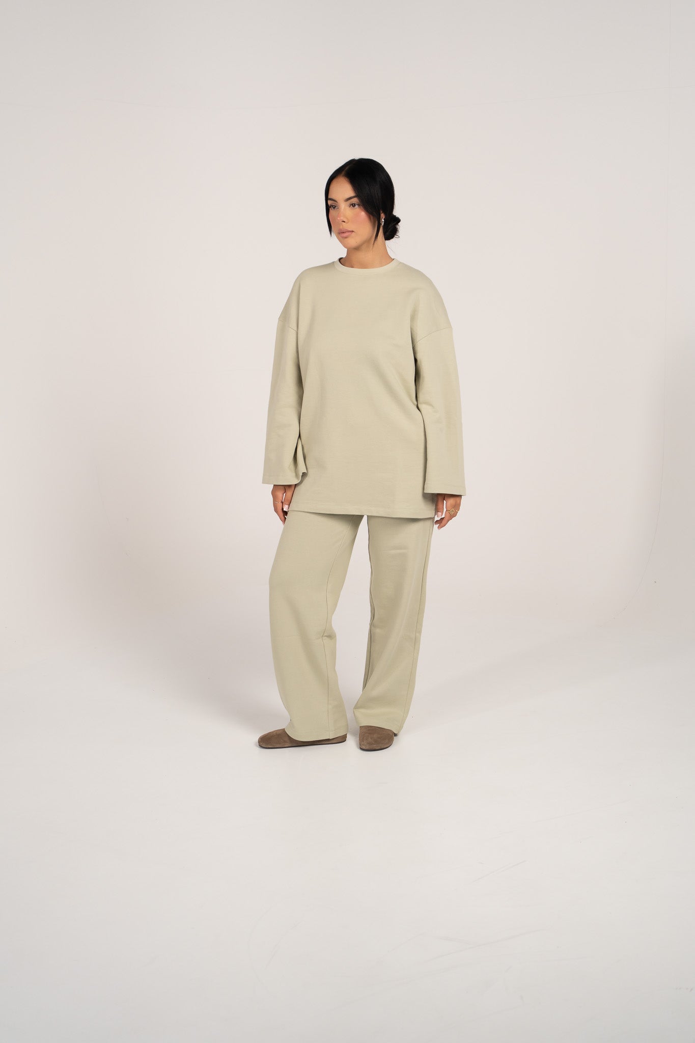Gerade geschnittene Matcha-Hose